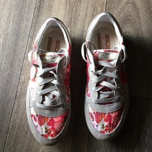 Skechers Air-Cooled Memory Foam